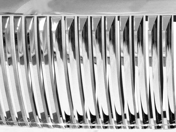 ARMORDILLO® 1999-2004 Ford F-250 F-350 F-450 F-550 Super-Duty Vertical Style Front Grille -Chrome